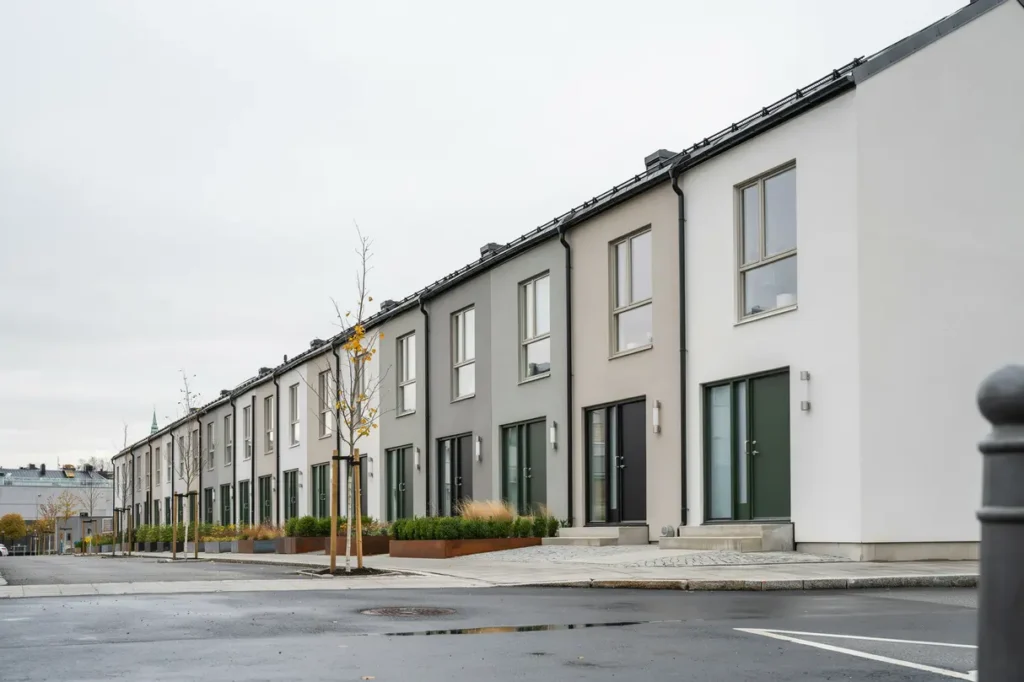 f rdigst lld nyproduktion av radhusliknande sm hus p s dermalm